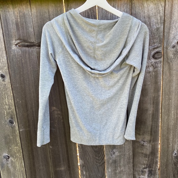 Athleta hooded shirt xs - Picture 3 of 5